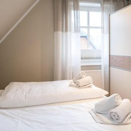 Apartment Haus Gotland 10 *